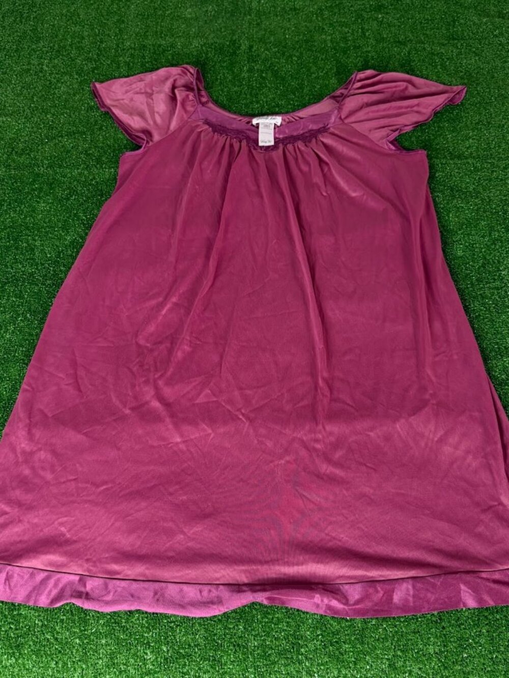 Vanity Fair Exquisite Form 30108 Nylon Flutter Sleeve Short Nightgown Size M 40